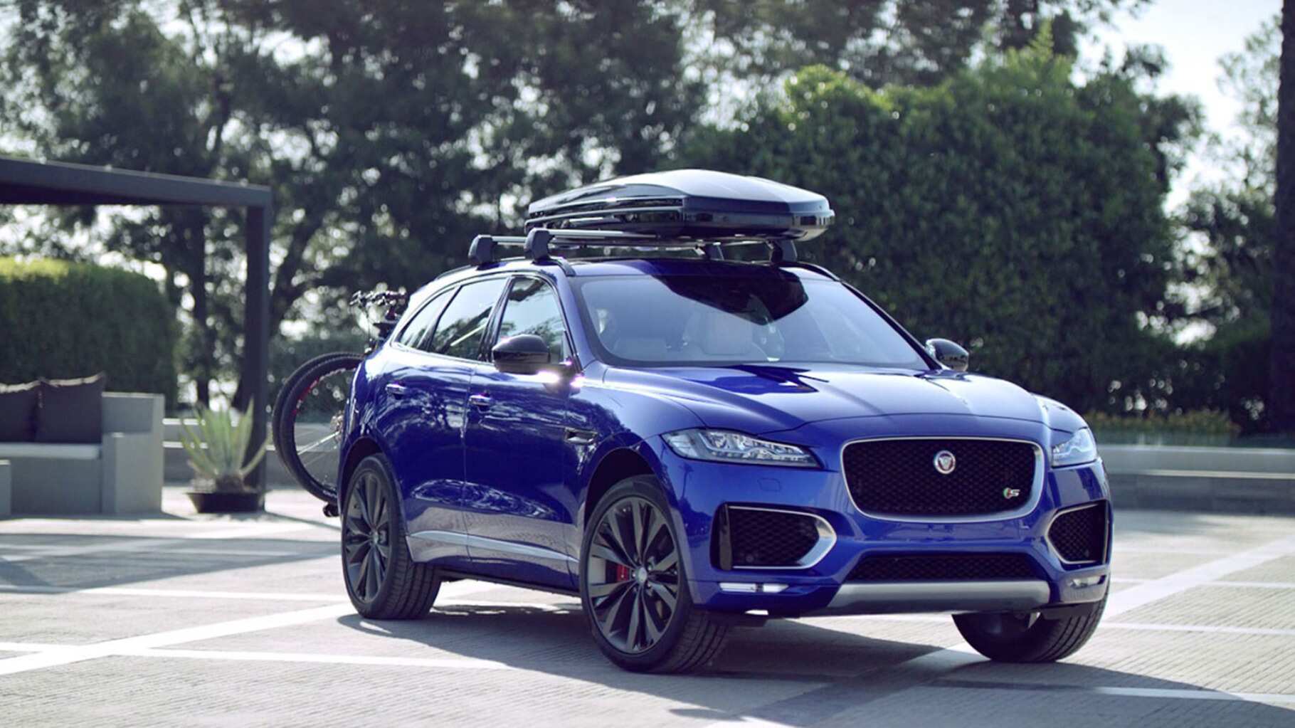  IMG_WRAPPER_F-Pace-Gallery_1600x900