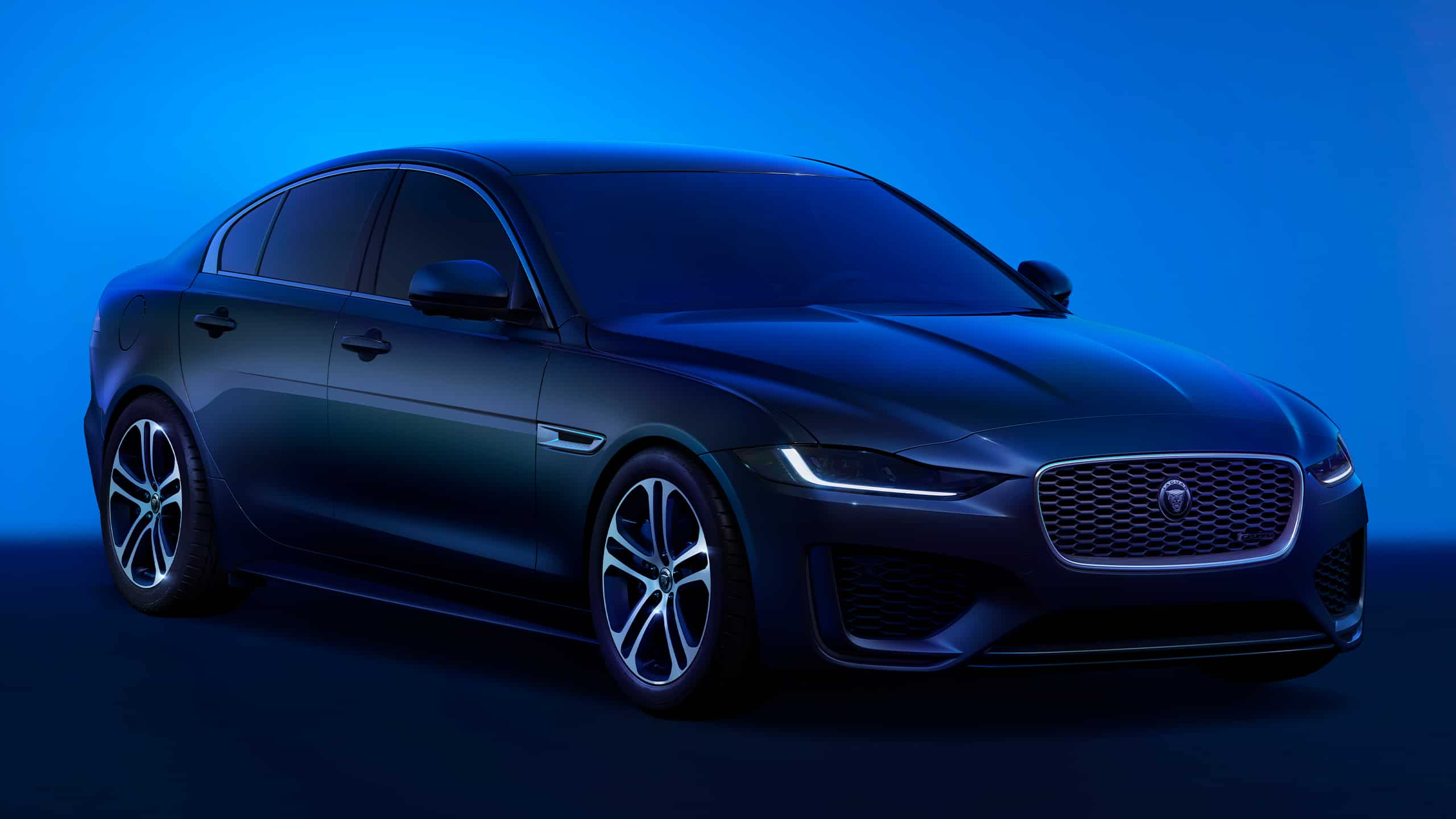 Jaguar XE 